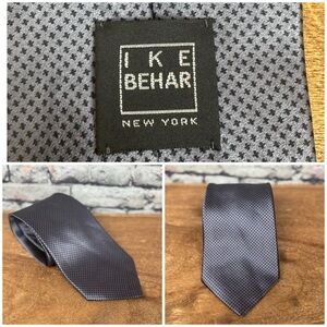 Ike Behar New York Micro Dot Silk Luxurious Gray Neck Tie 57" Length